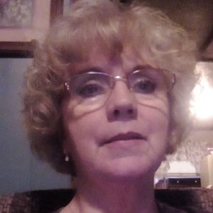 Meet your Posher, Lois